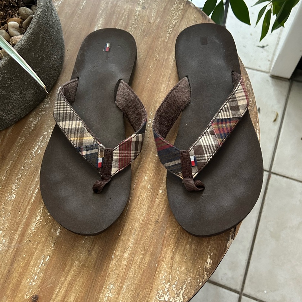Tommy Hilfiger brown sandals